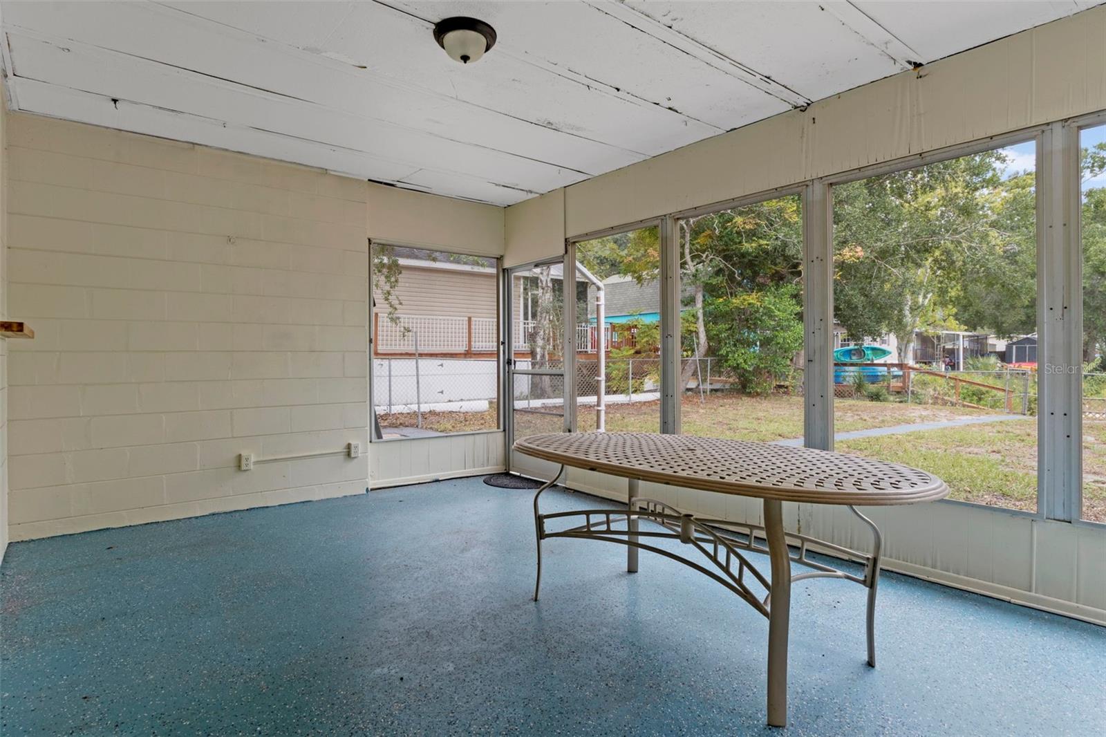 WEEKI WACHEE RIVER EST  UN1 - Residential