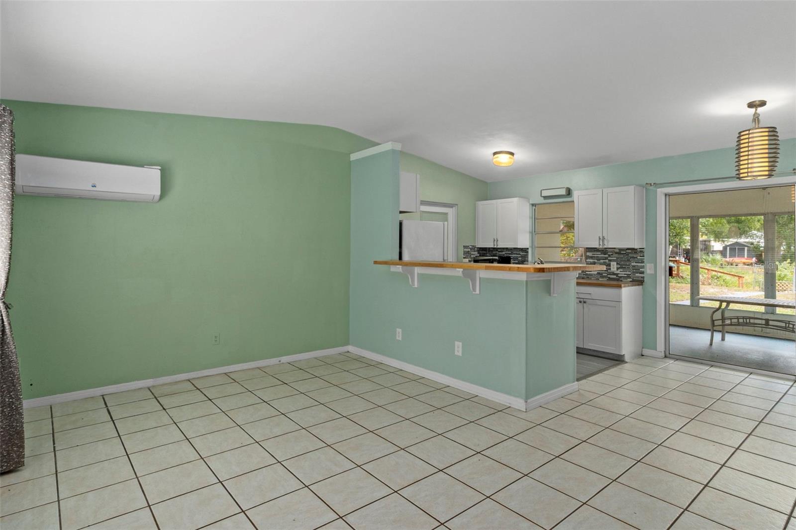 WEEKI WACHEE RIVER EST  UN1 - Residential