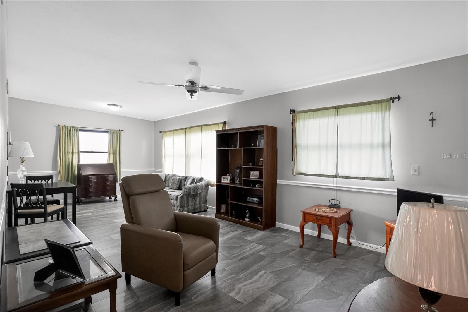 GARDENDALE UNIT 04 - Residential