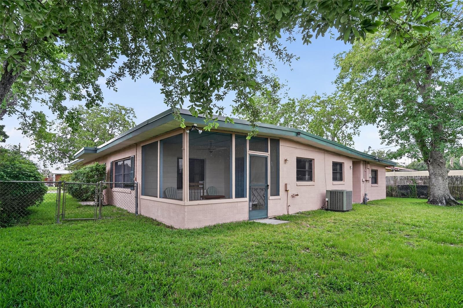 GARDENDALE UNIT 04 - Residential