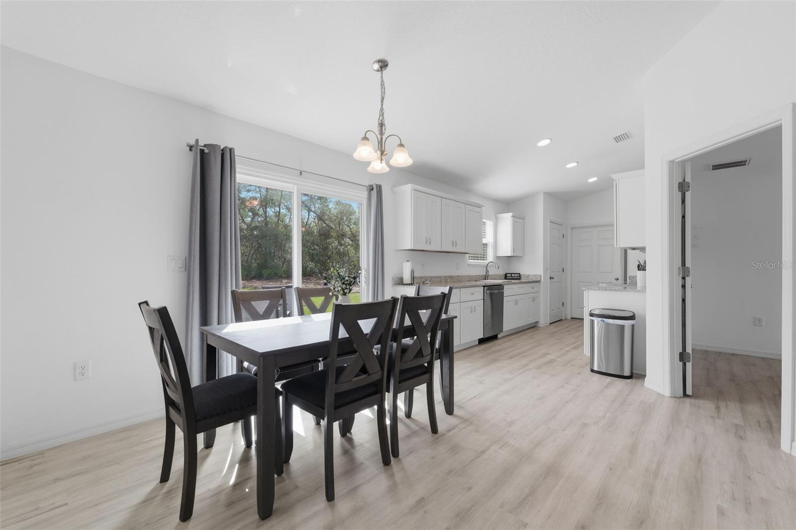 MARION OAKS UN FOUR - Residential