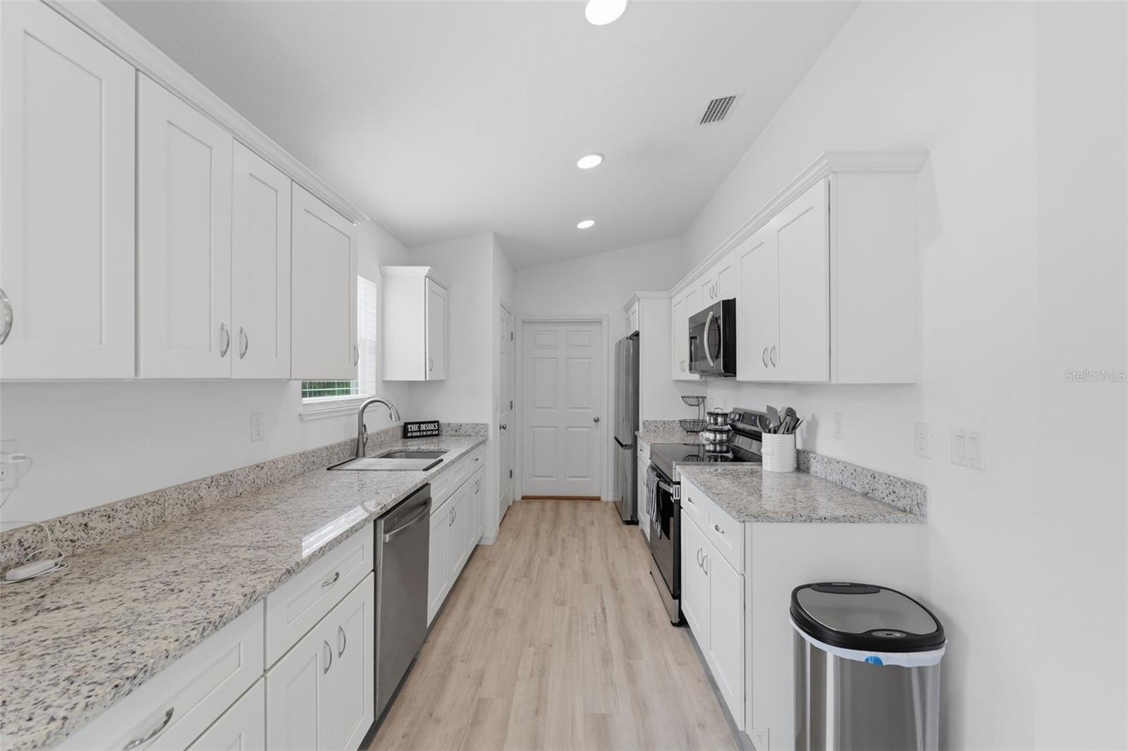 MARION OAKS UN FOUR - Residential