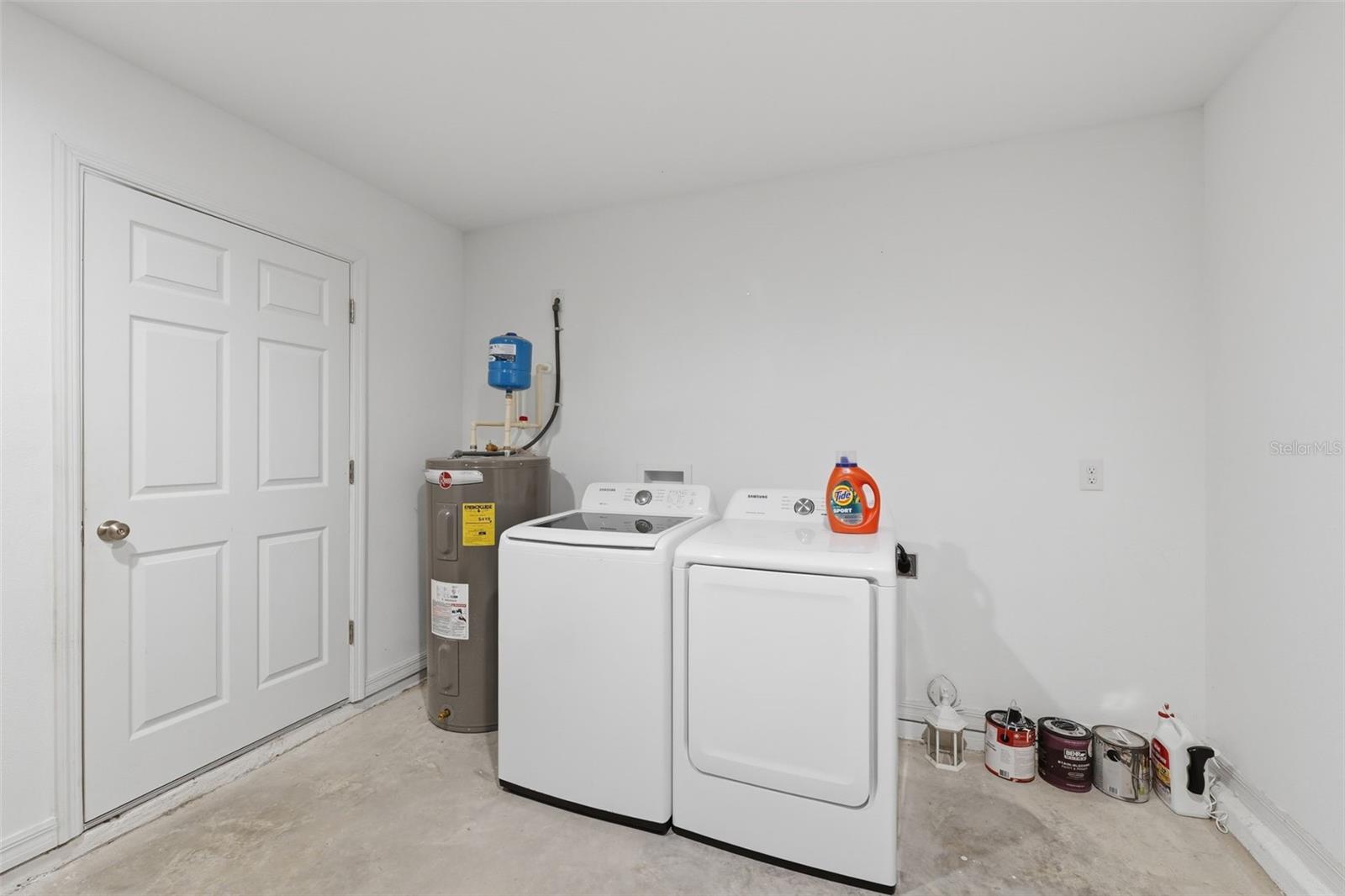 MARION OAKS UN FOUR - Residential