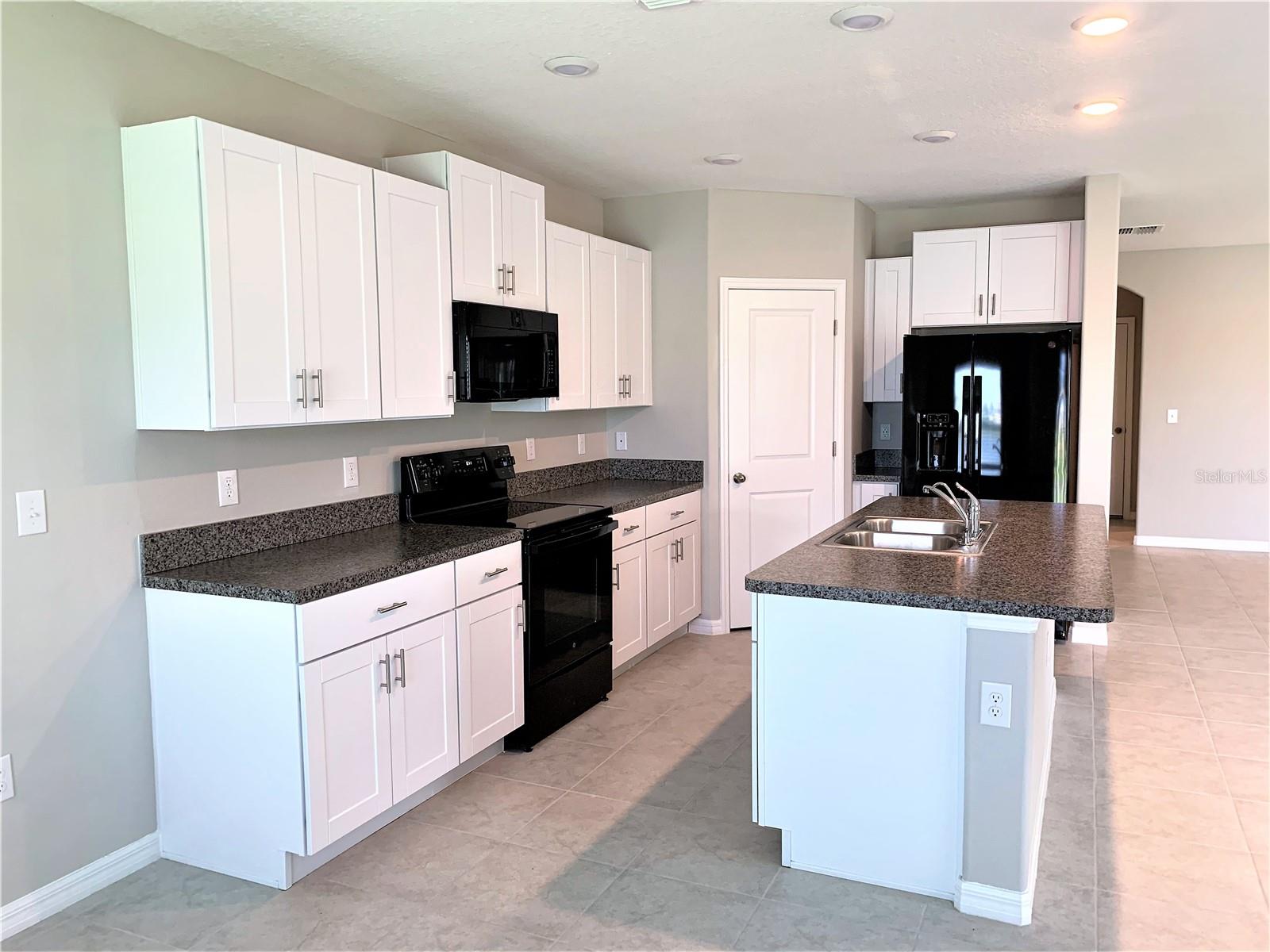 TOUCHSTONE PH 4 - Residential Lease