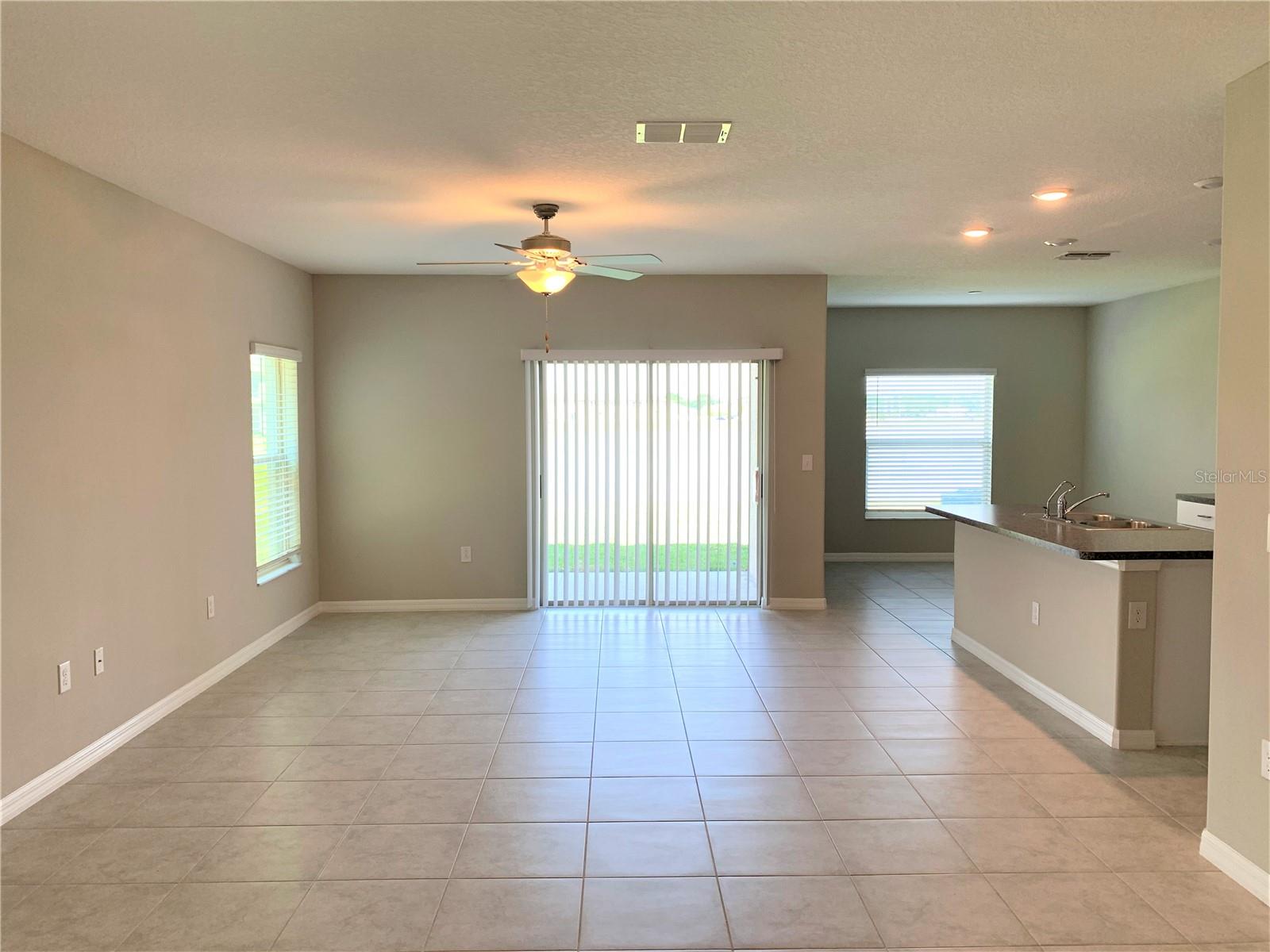 TOUCHSTONE PH 4 - Residential Lease