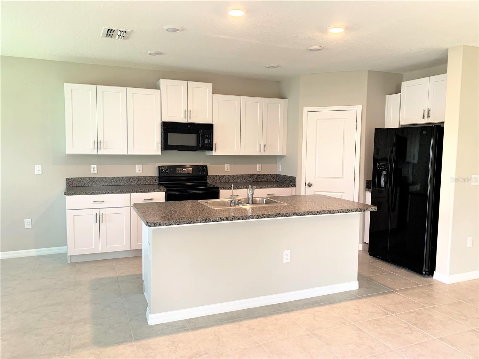 TOUCHSTONE PH 4 - Residential Lease