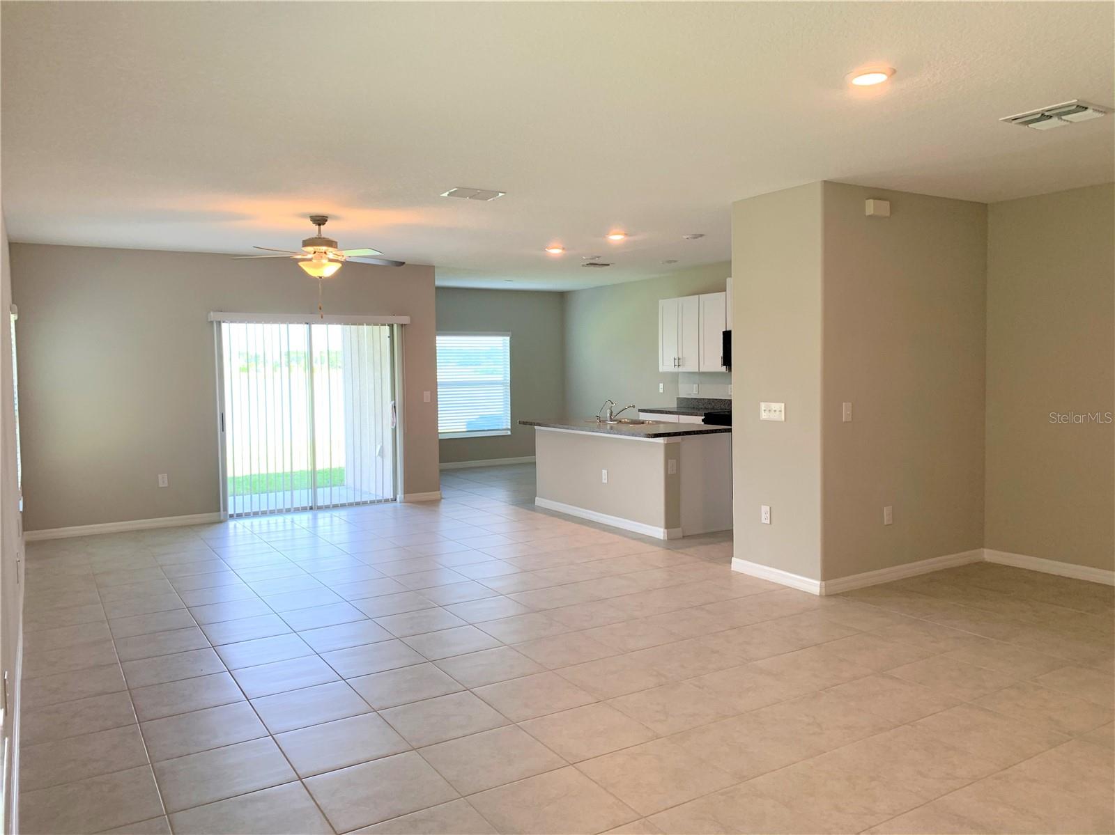 TOUCHSTONE PH 4 - Residential Lease