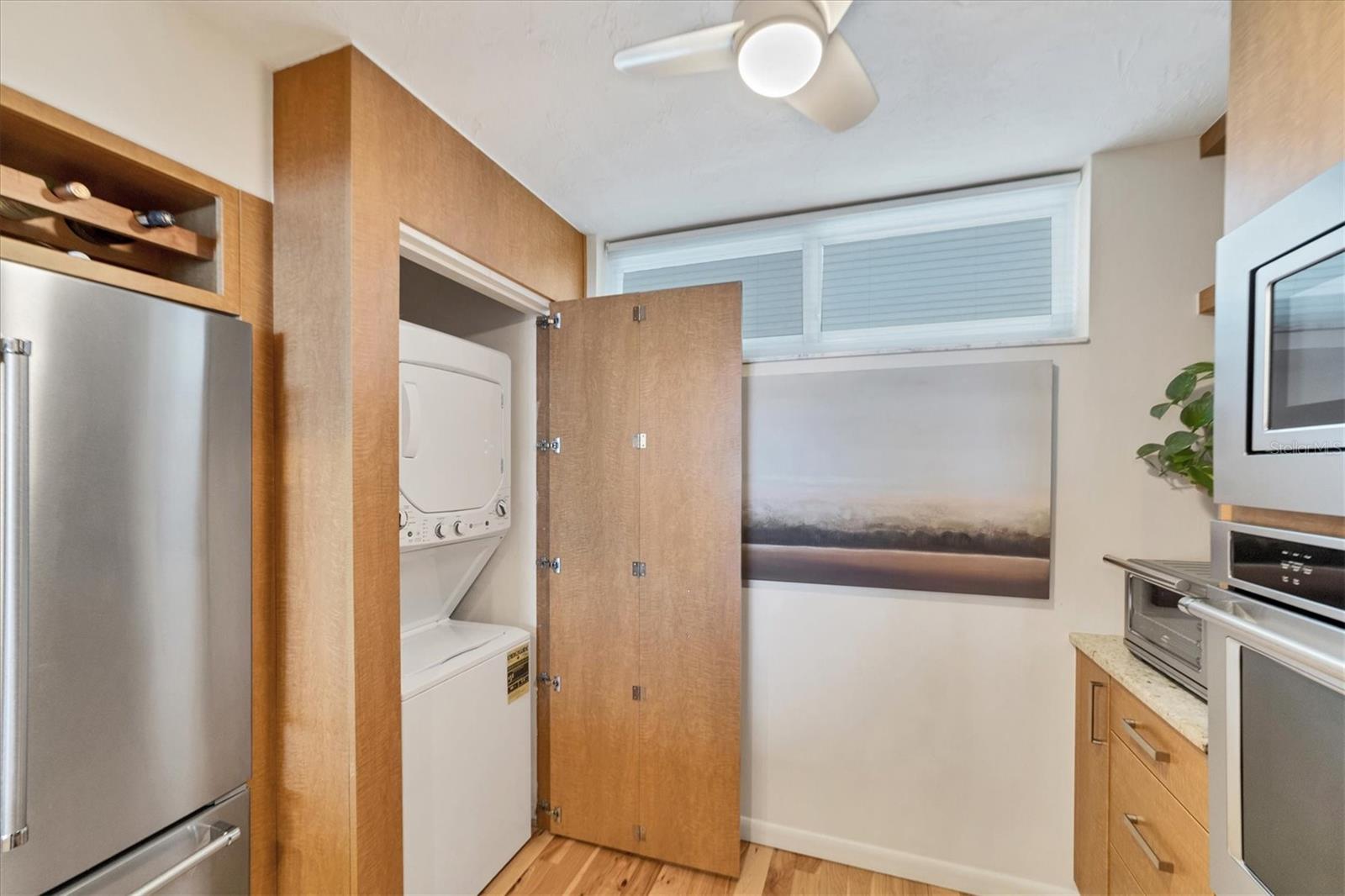 CONDO ON THE BAY TOWER II - Residential