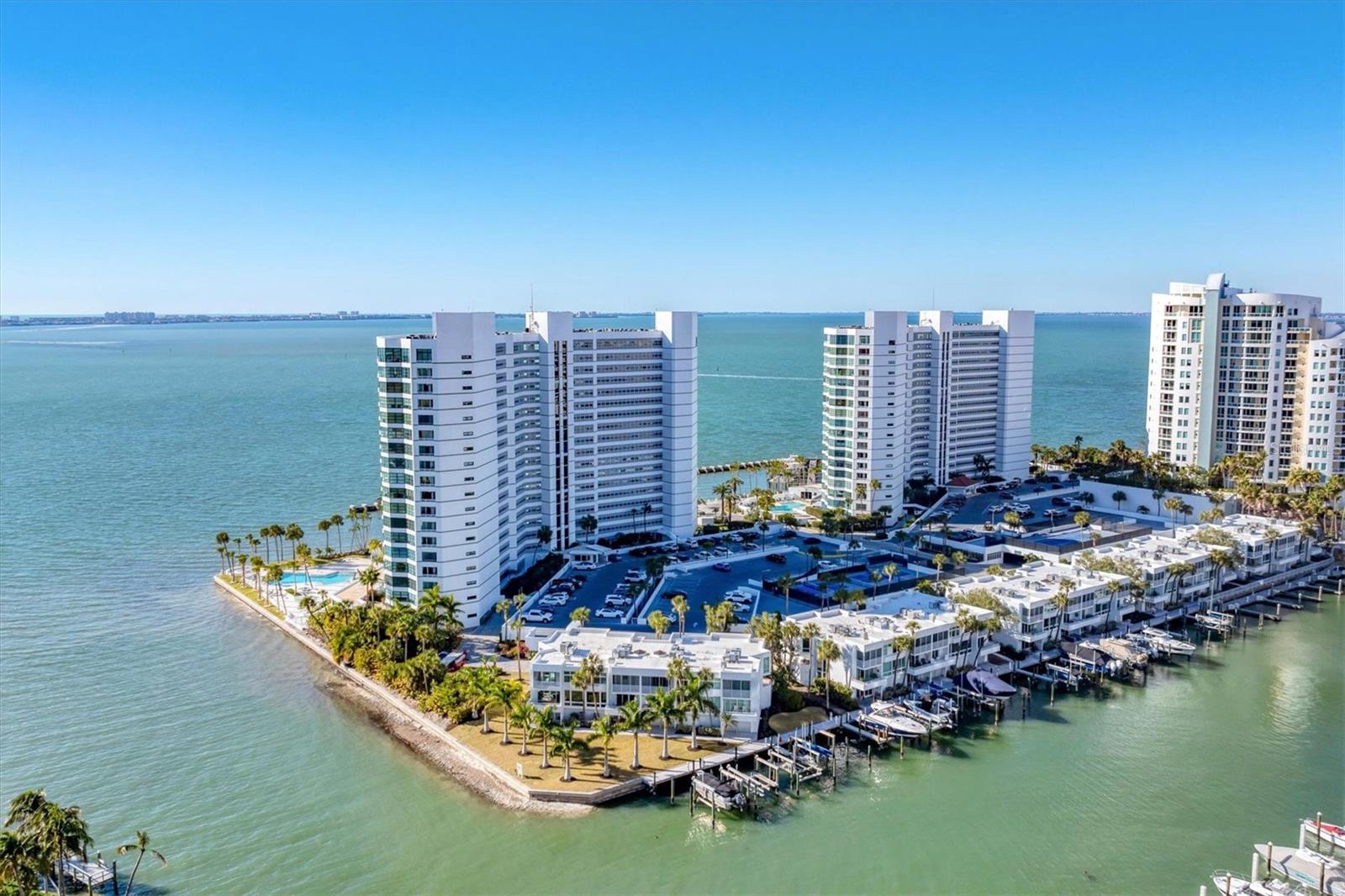 988 BLVD OF THE ARTS 1816