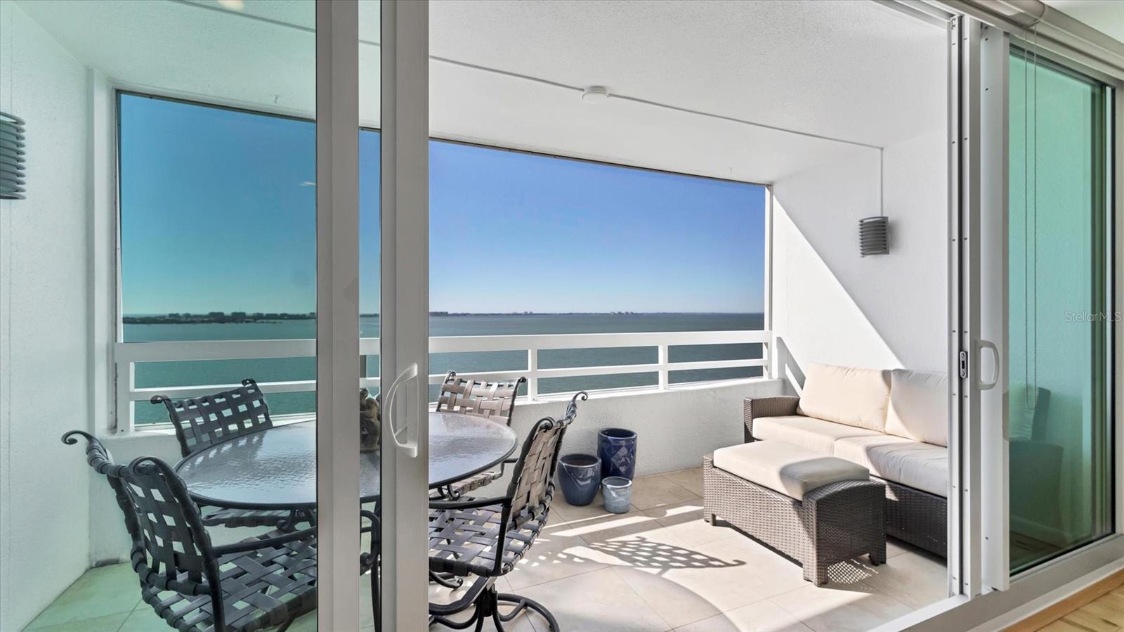 CONDO ON THE BAY TOWER II - Residential