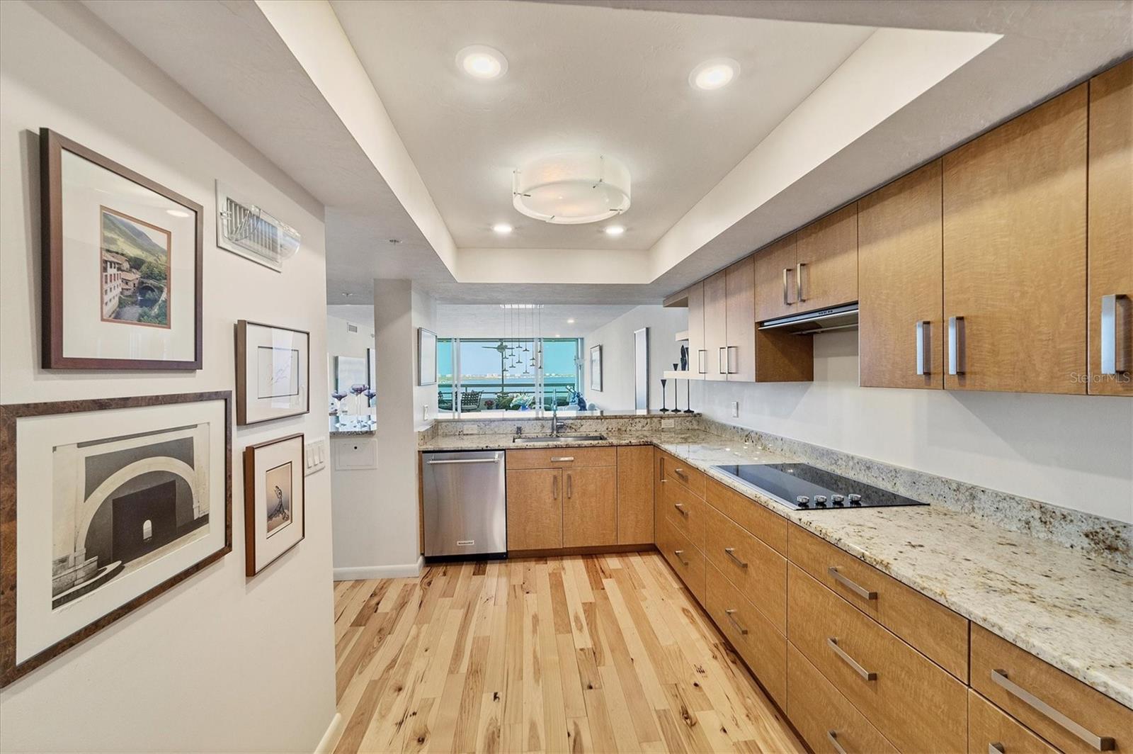 CONDO ON THE BAY TOWER II - Residential