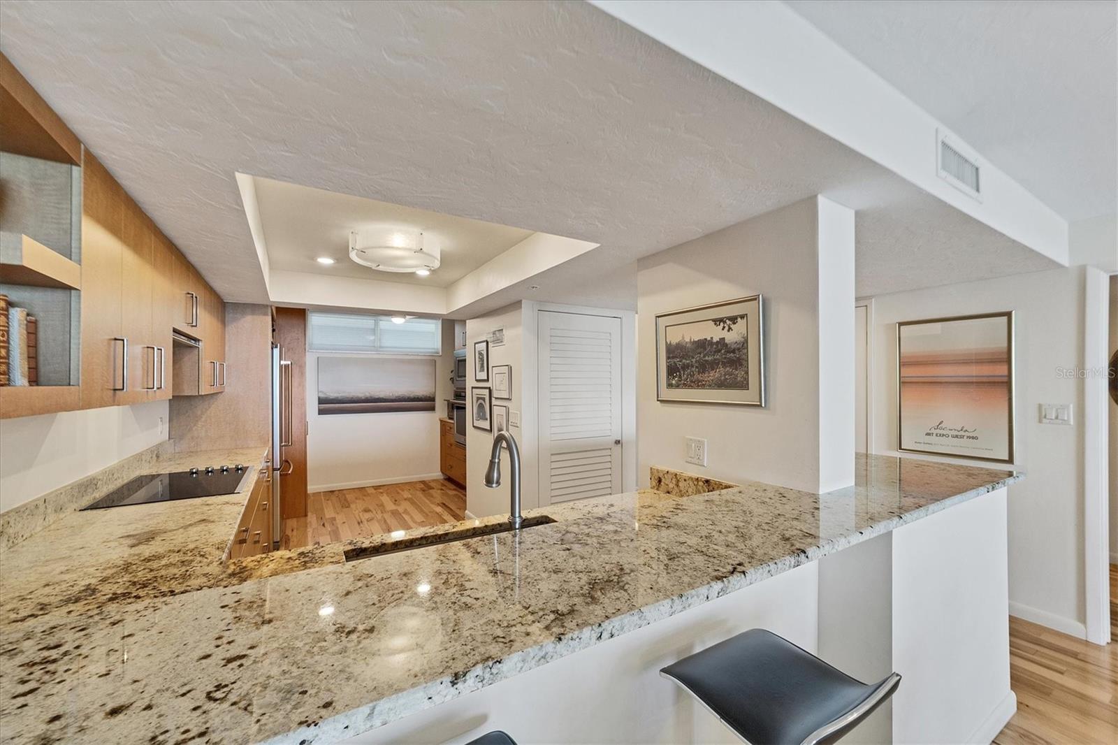 CONDO ON THE BAY TOWER II - Residential