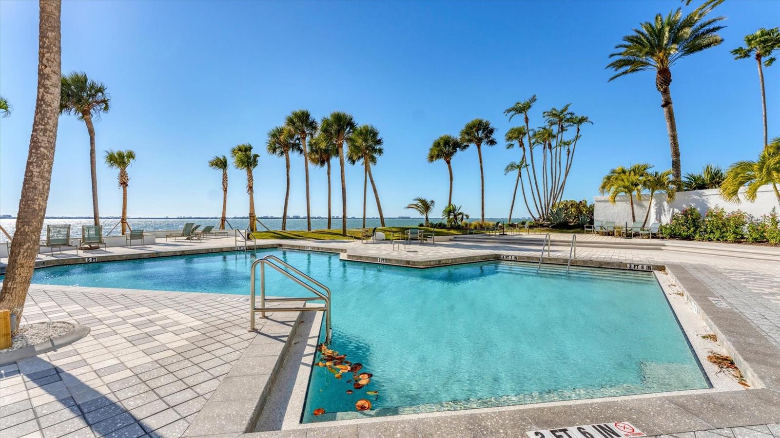 CONDO ON THE BAY TOWER II - Residential