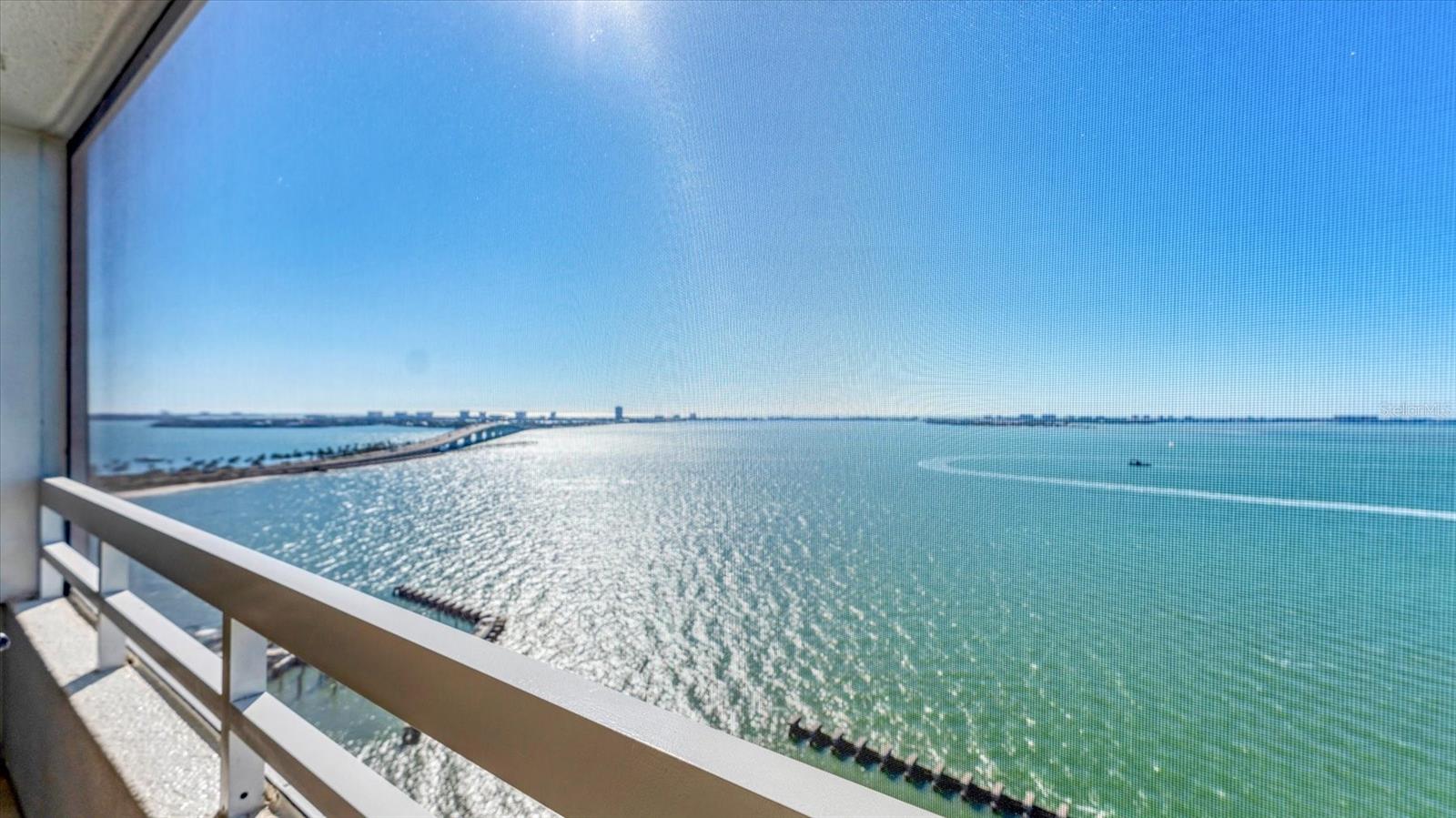 CONDO ON THE BAY TOWER II - Residential