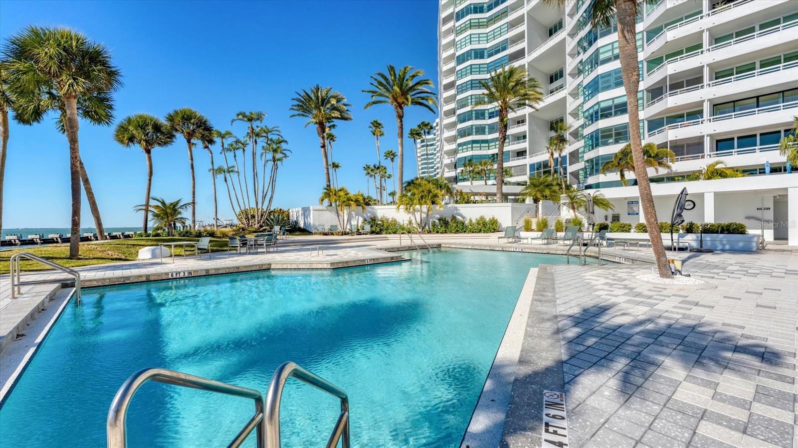 CONDO ON THE BAY TOWER II - Residential