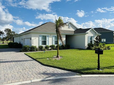 A home in TAVARES