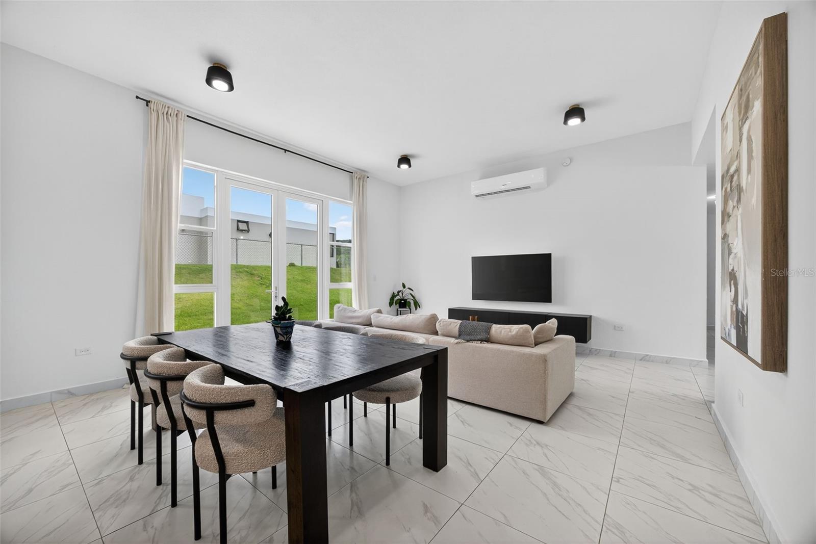 RIVER TERRACE - Residential