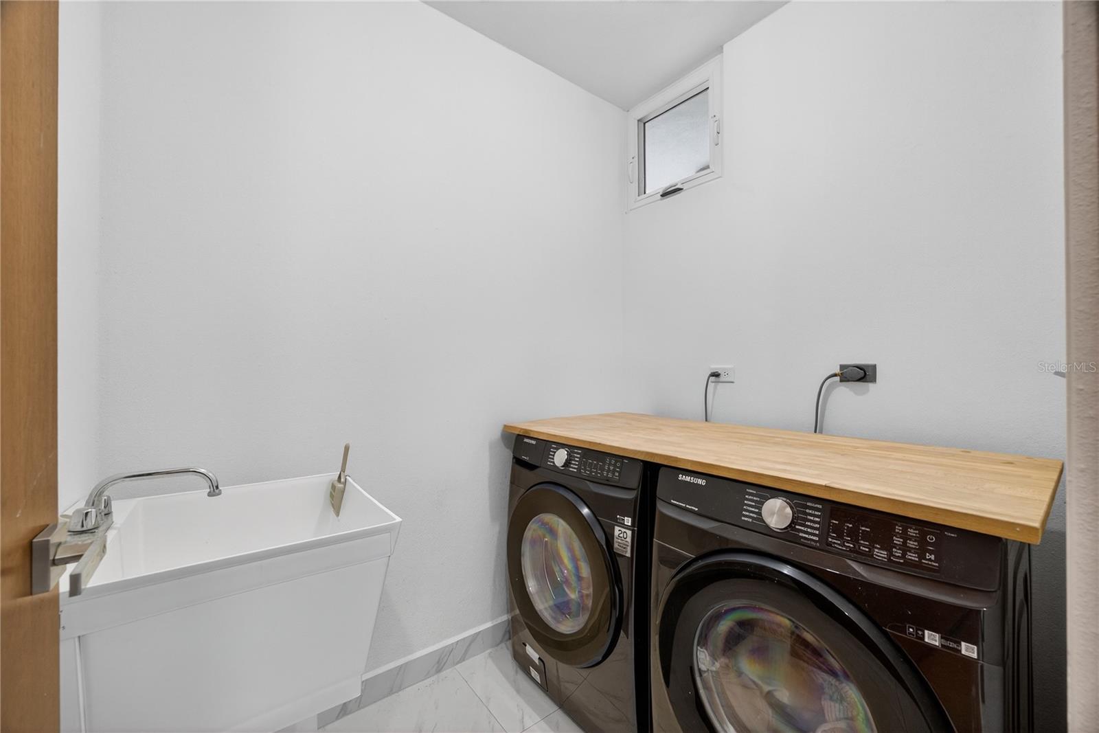 RIVER TERRACE - Residential