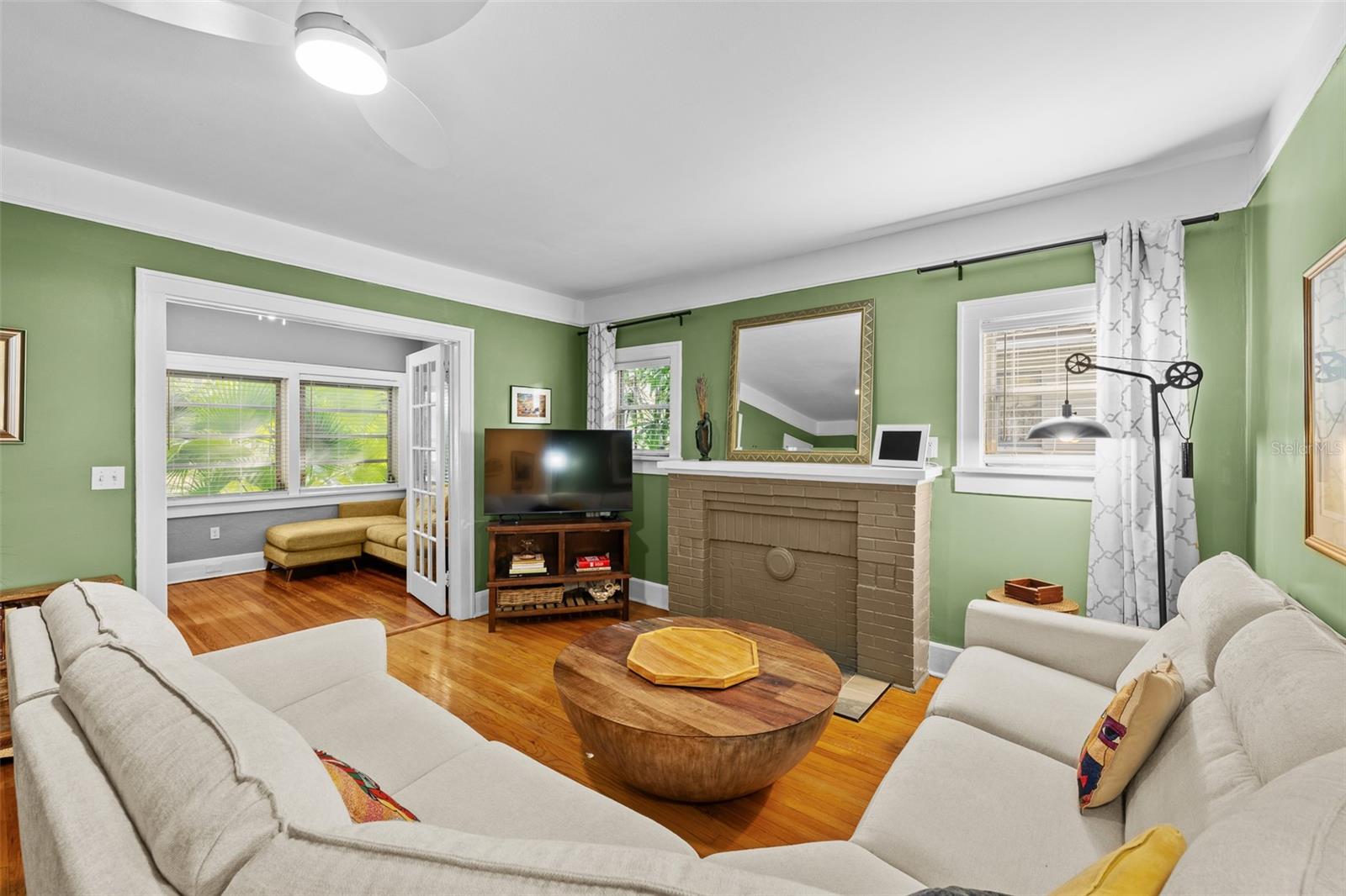 CURLIN PLACE - Residential