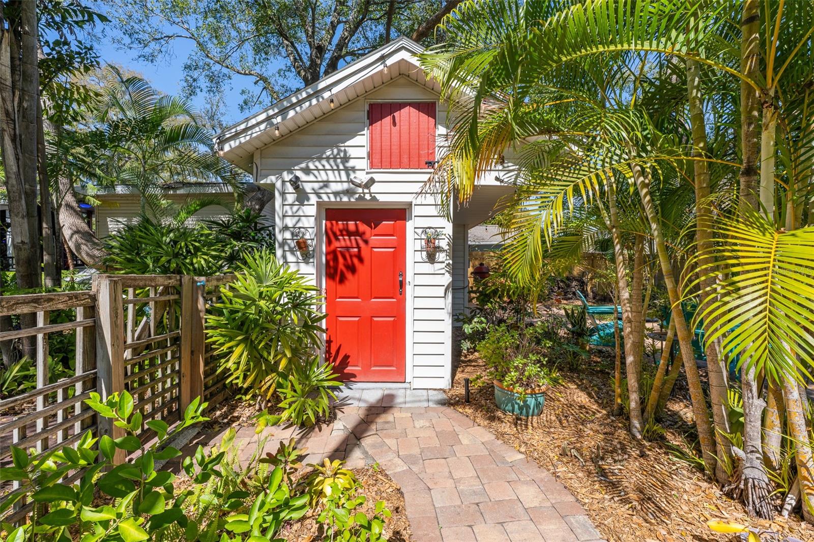 CURLIN PLACE - Residential