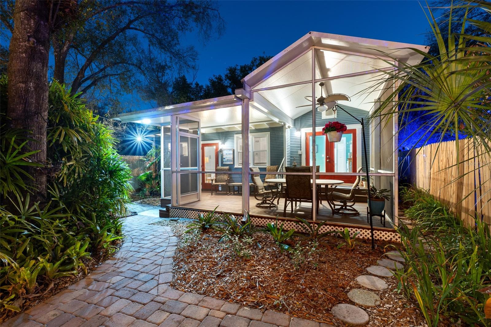 CURLIN PLACE - Residential