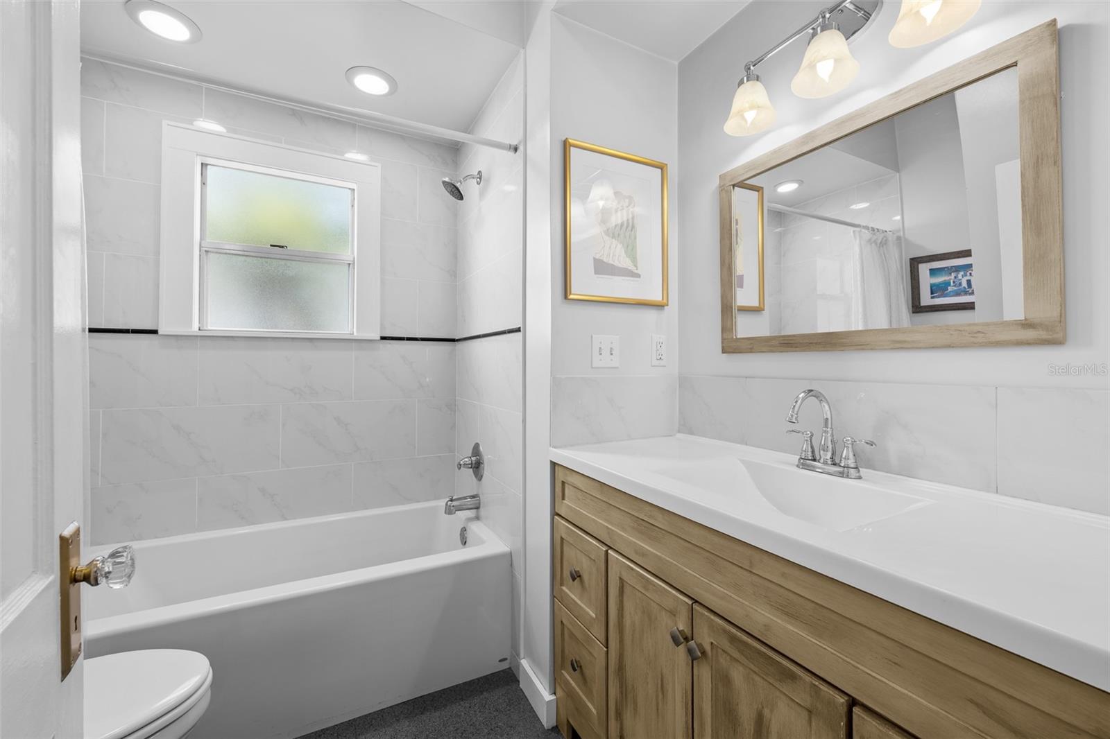 CURLIN PLACE - Residential