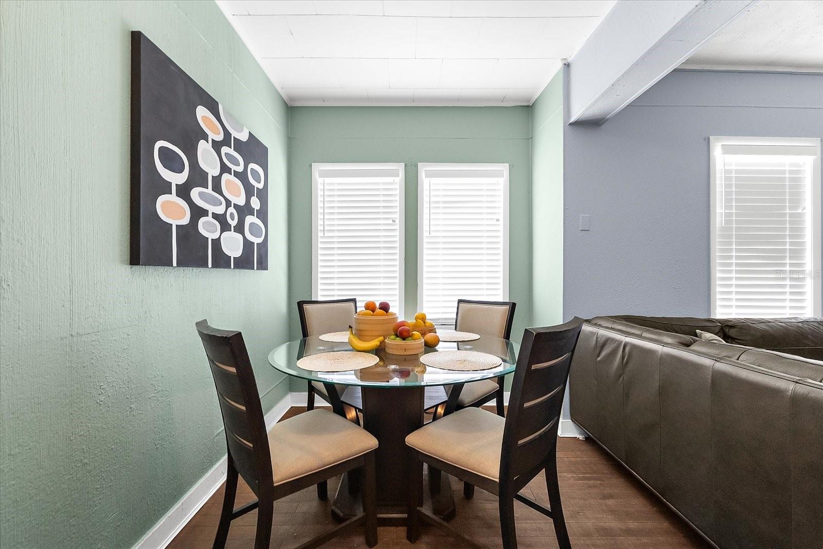 VIERHOUTS - Residential