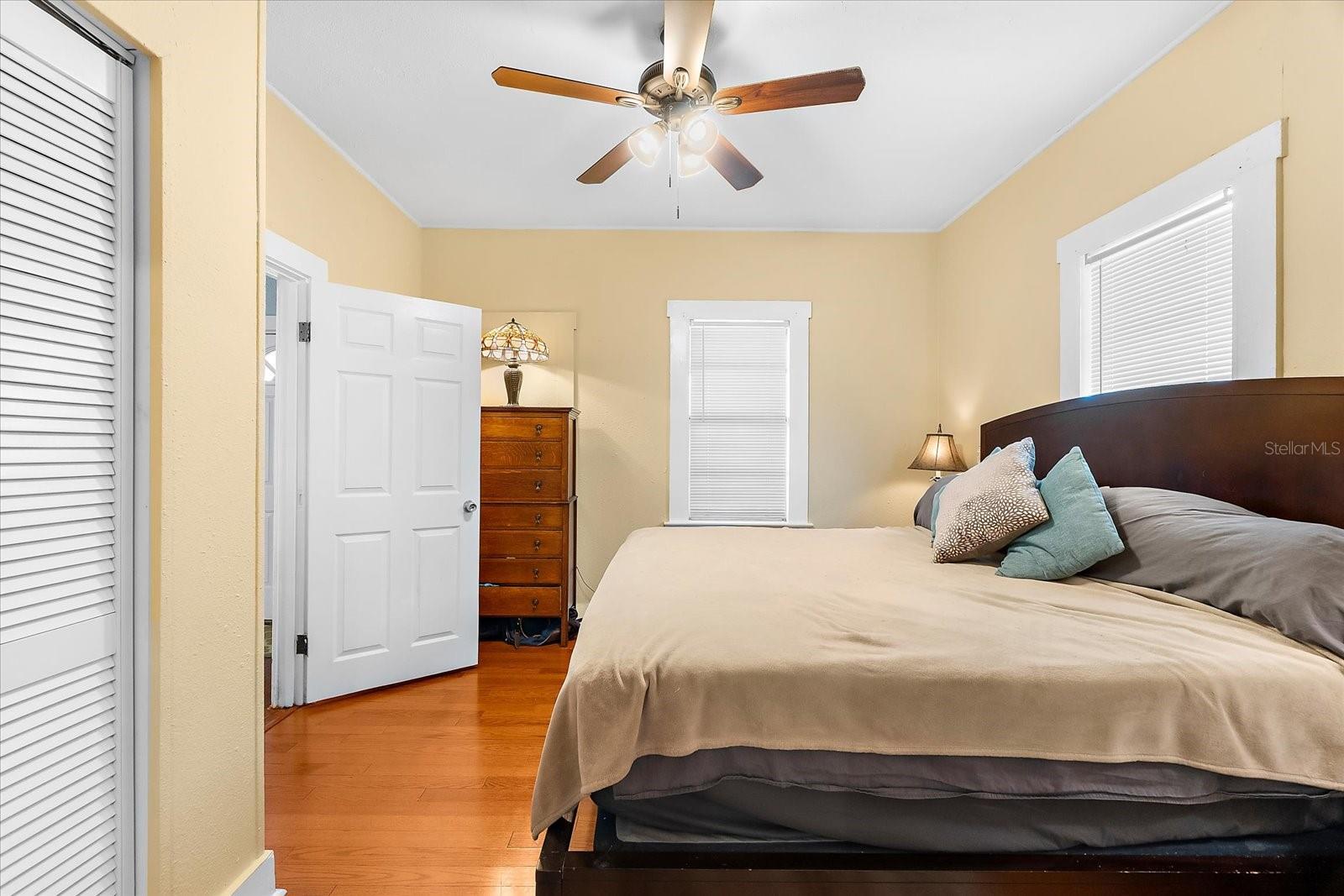 VIERHOUTS - Residential