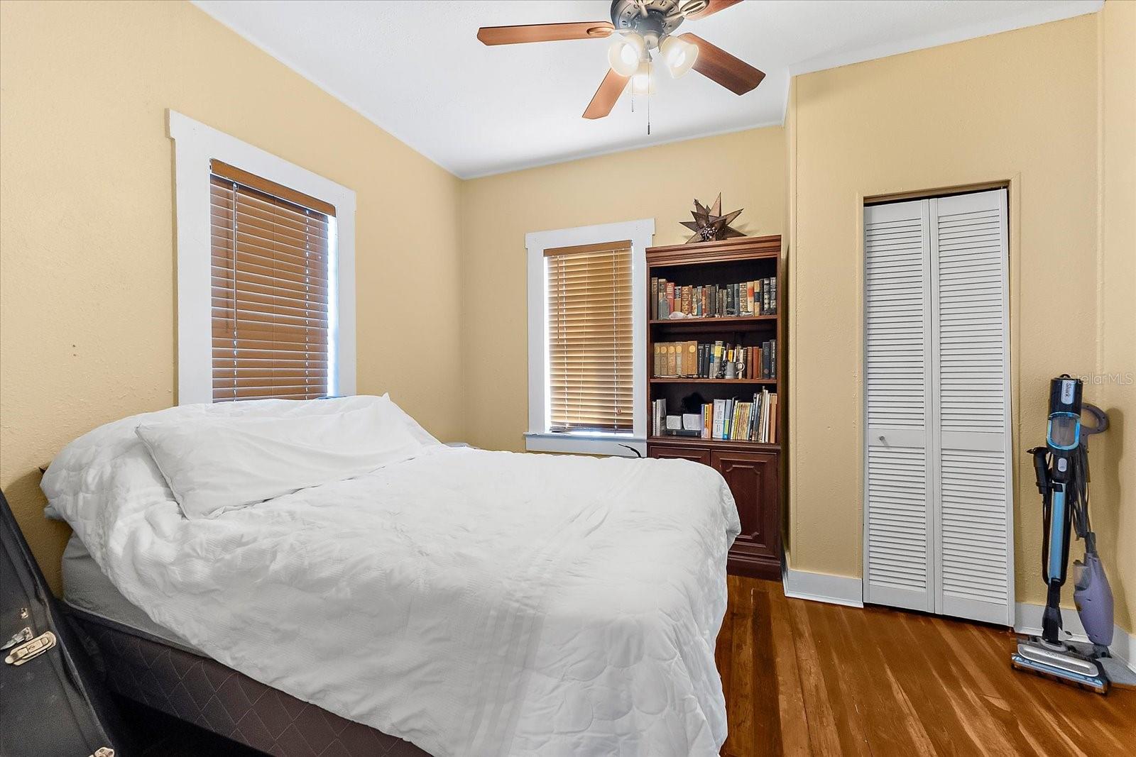 VIERHOUTS - Residential