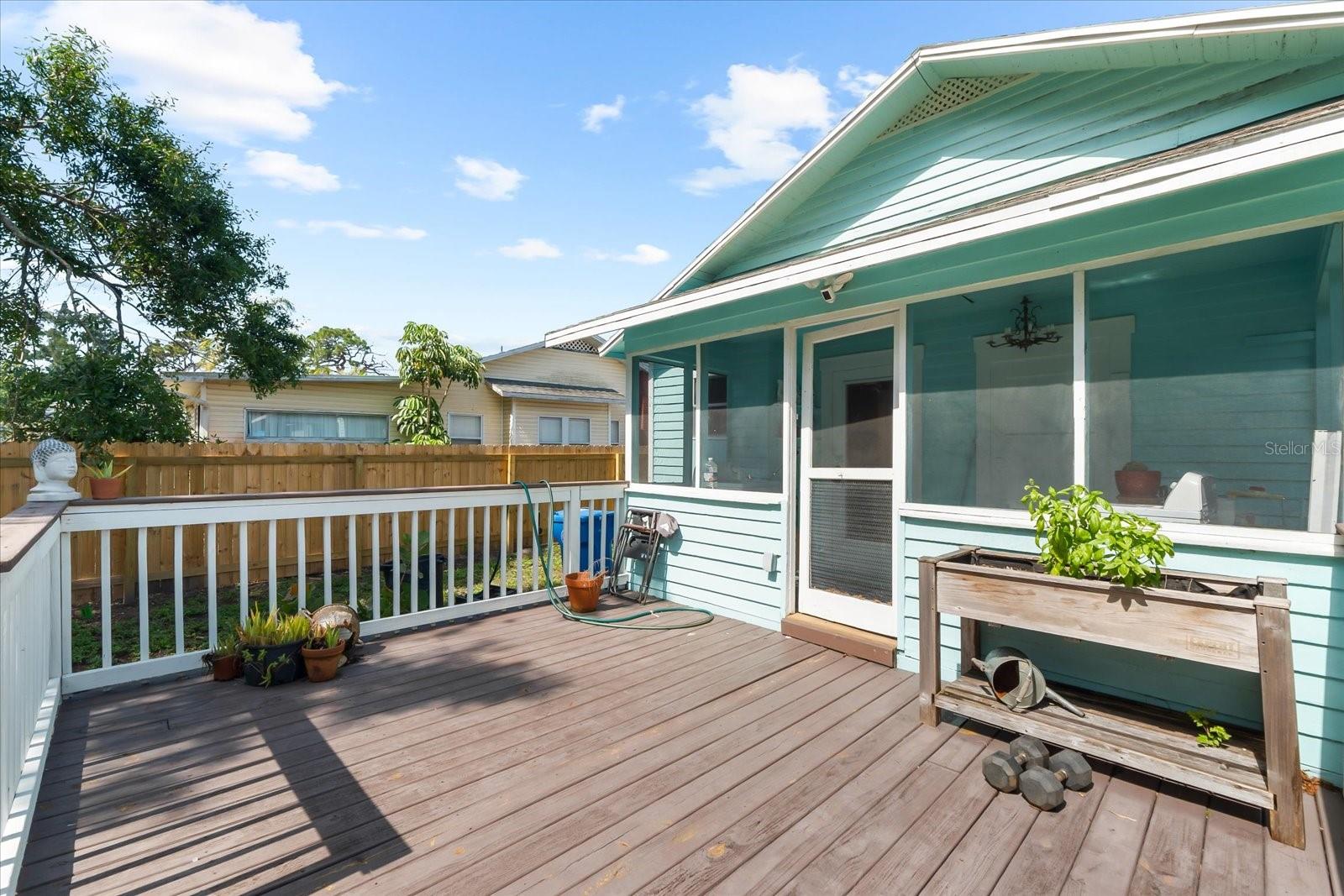 VIERHOUTS - Residential