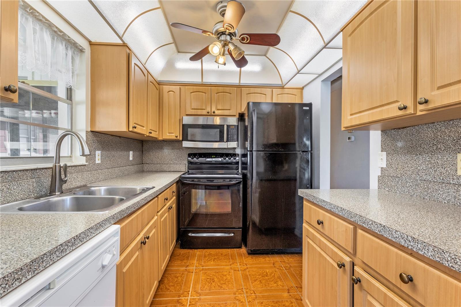 FAIRFIELD B CONDO - Residential Lease