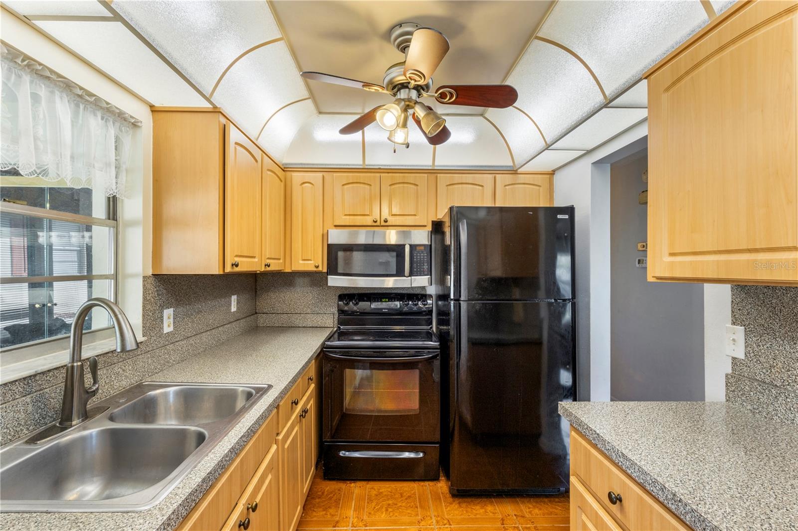 FAIRFIELD B CONDO - Residential Lease