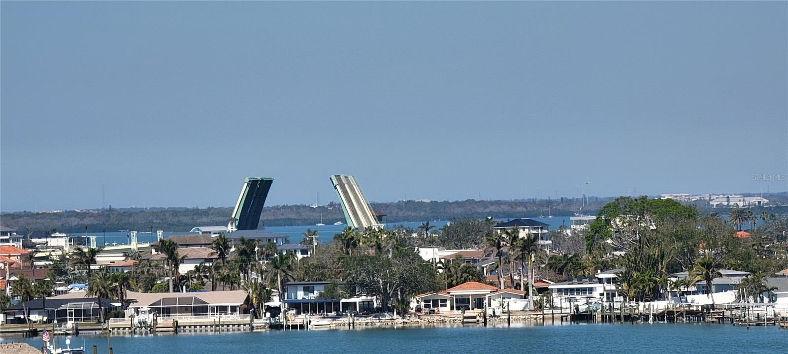 BAY ISLAND GROUP 10 - Residential