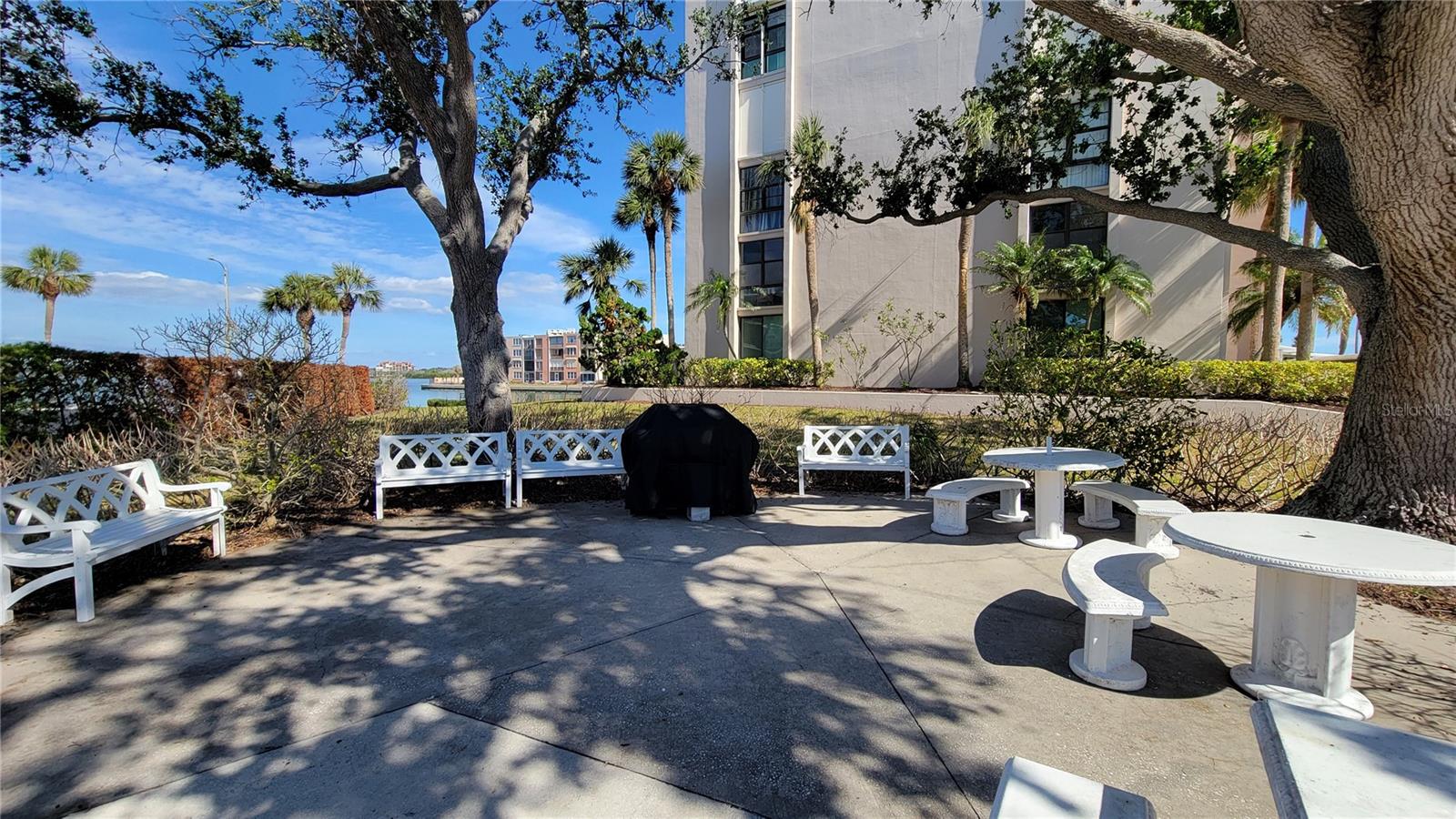 BAY ISLAND GROUP 10 - Residential