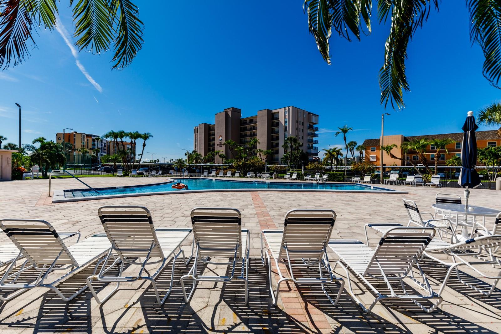 BAY ISLAND GROUP 10 - Residential