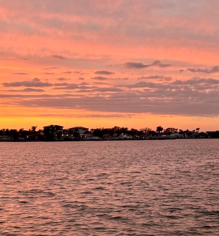 BAY ISLAND GROUP 10 - Residential