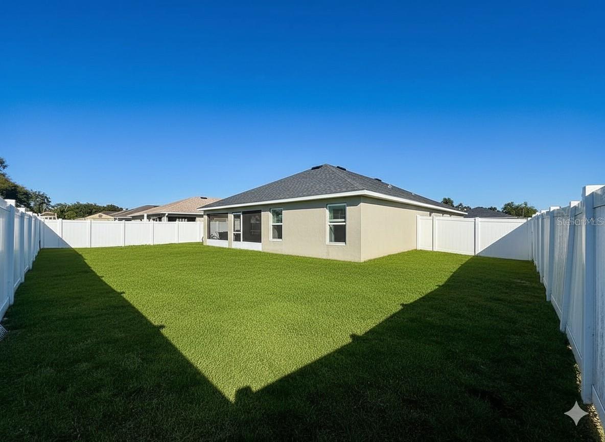 LANDINGS/EAGLE LAKE - Residential