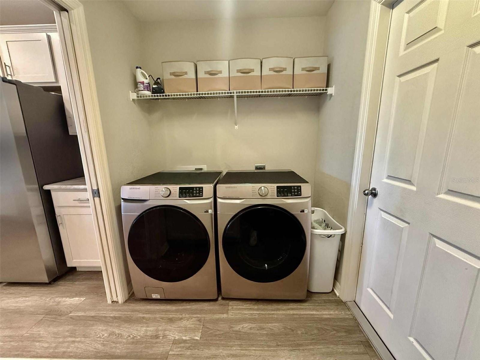 LANDINGS/EAGLE LAKE - Residential