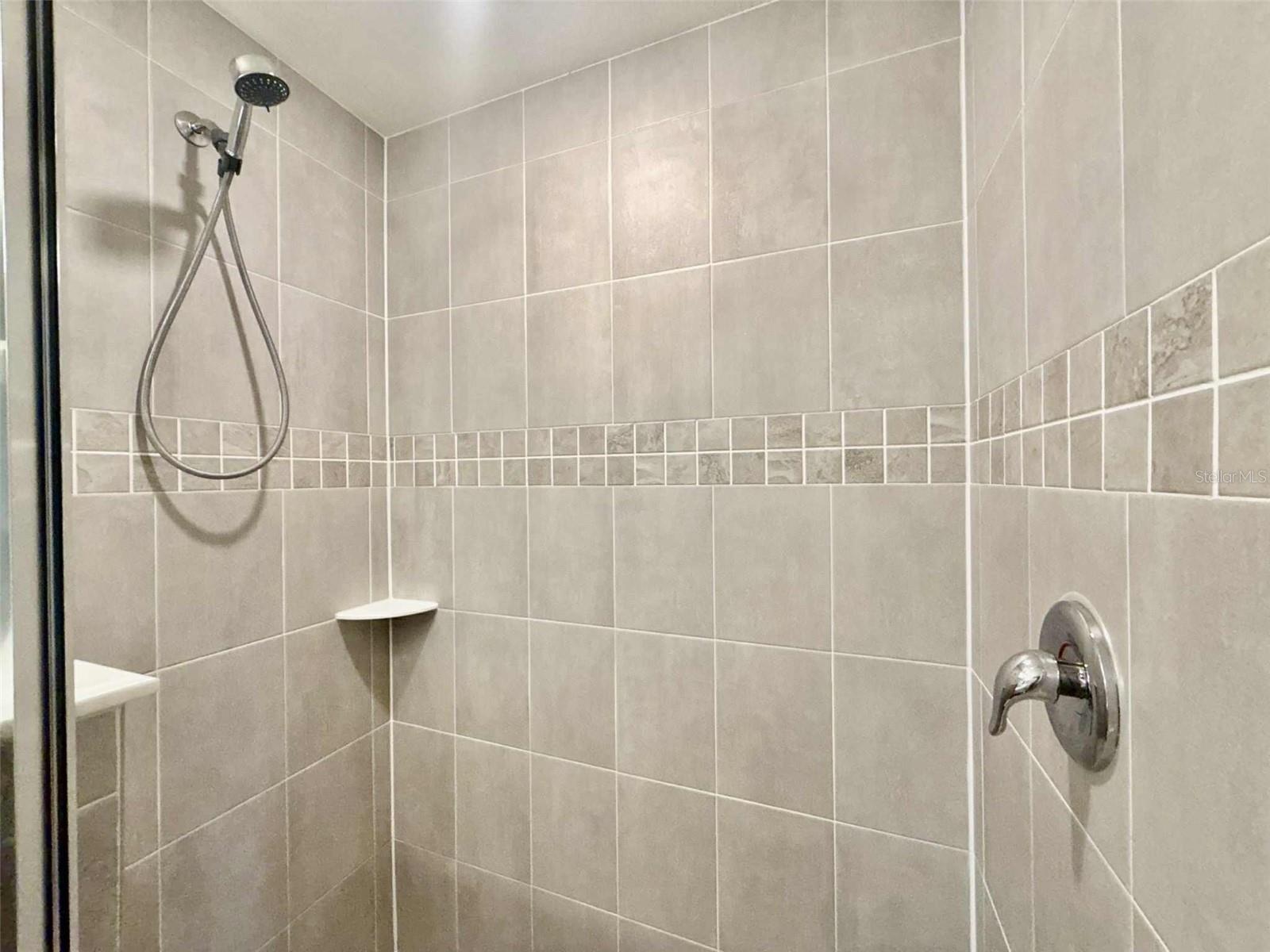 LANDINGS/EAGLE LAKE - Residential