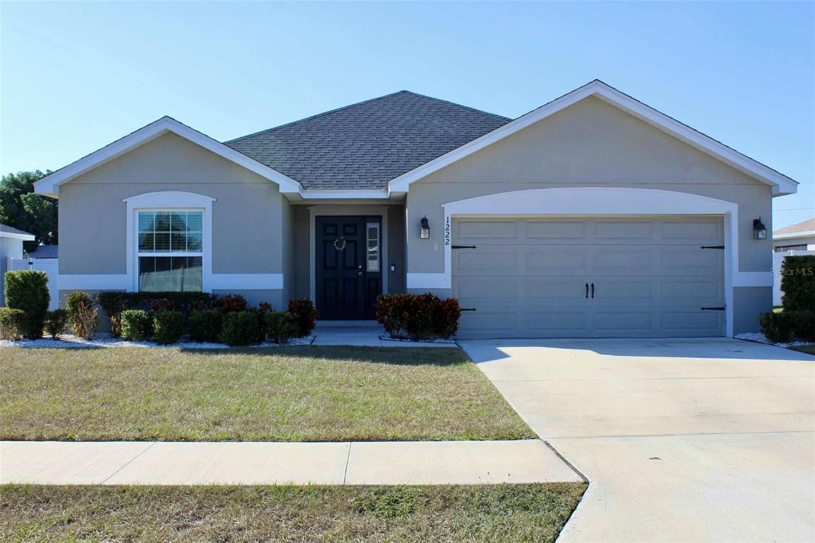 LANDINGS/EAGLE LAKE - Residential