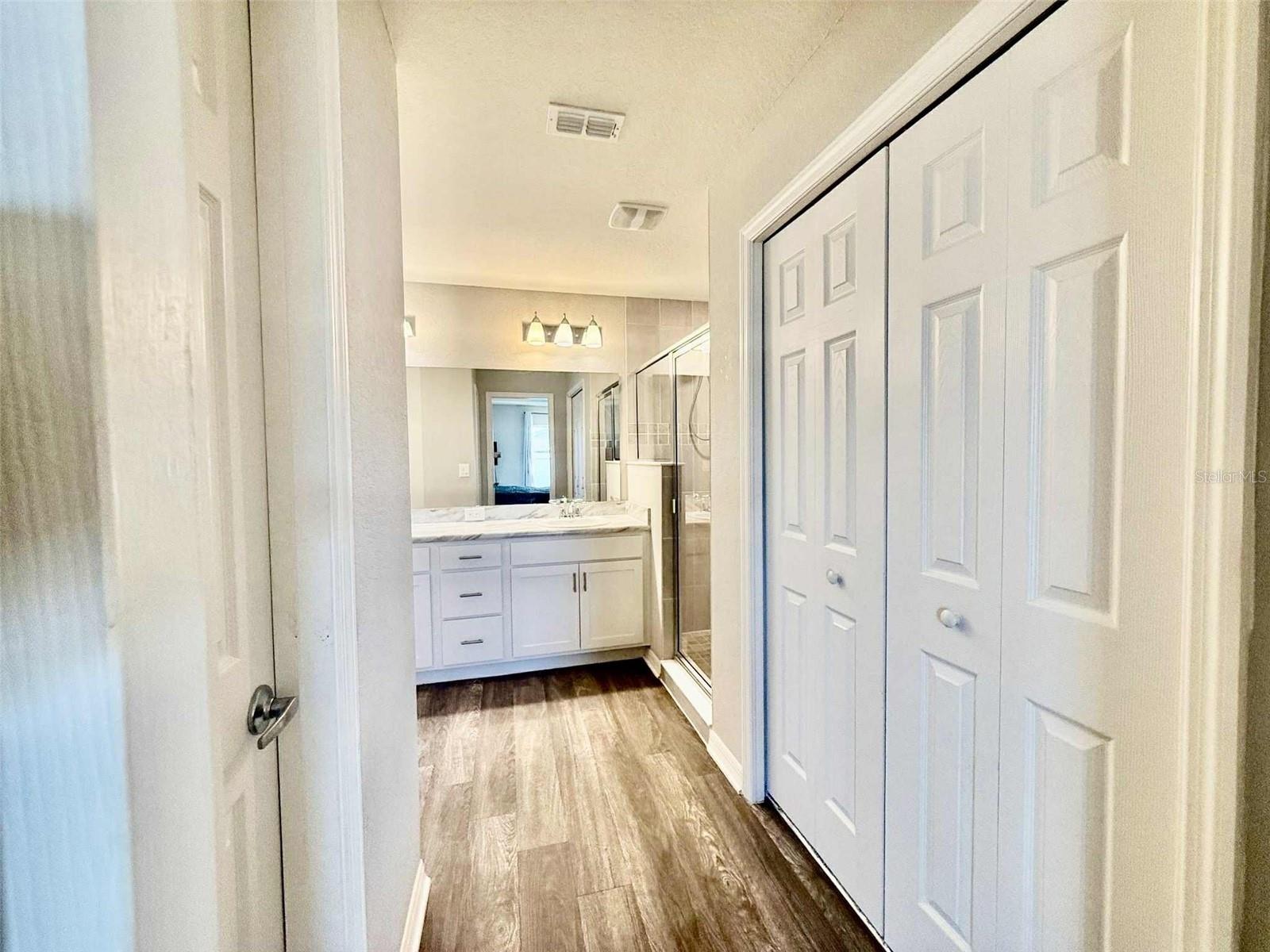 LANDINGS/EAGLE LAKE - Residential