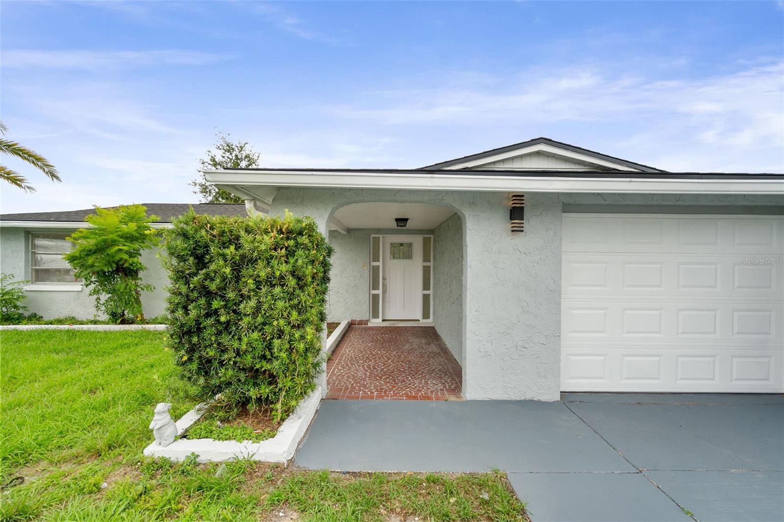 LA VILLA GARDENS - Residential
