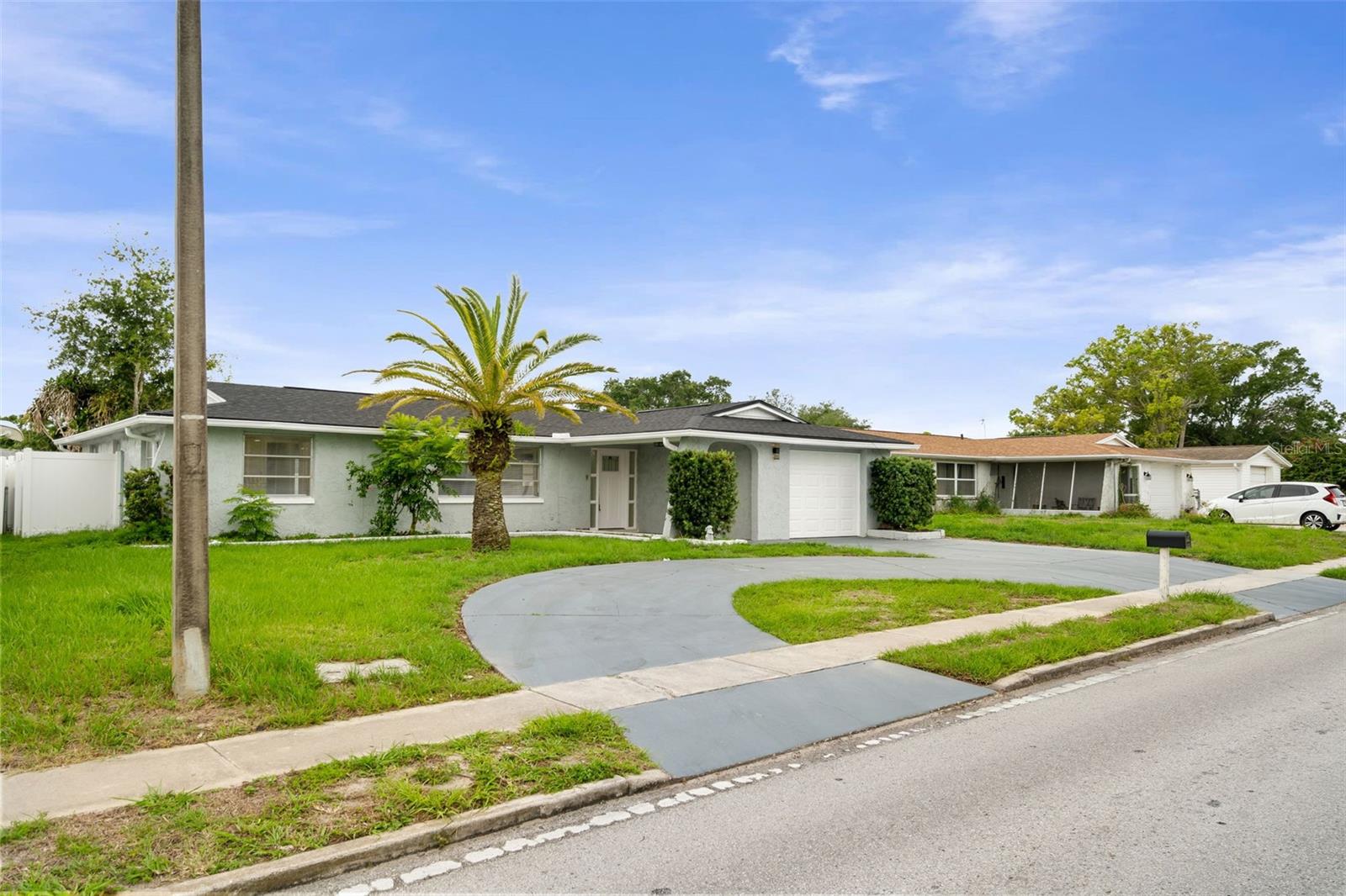 LA VILLA GARDENS - Residential