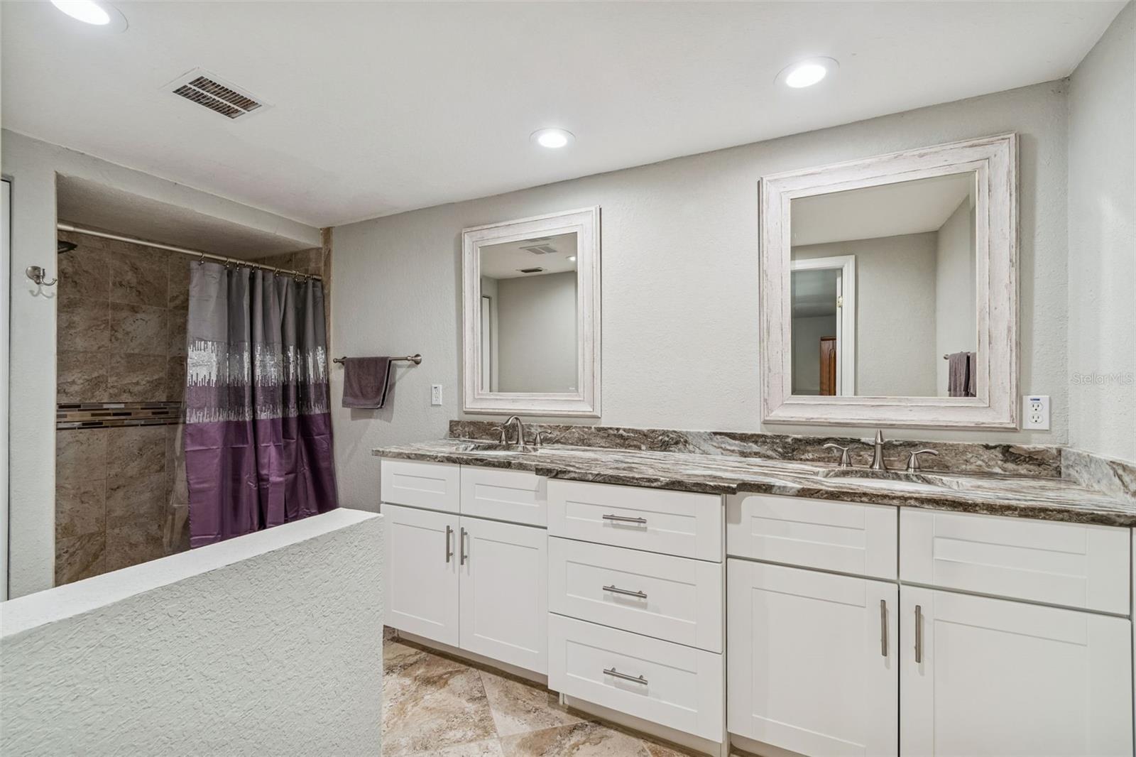 OSCEOLA HEIGHTS - Residential