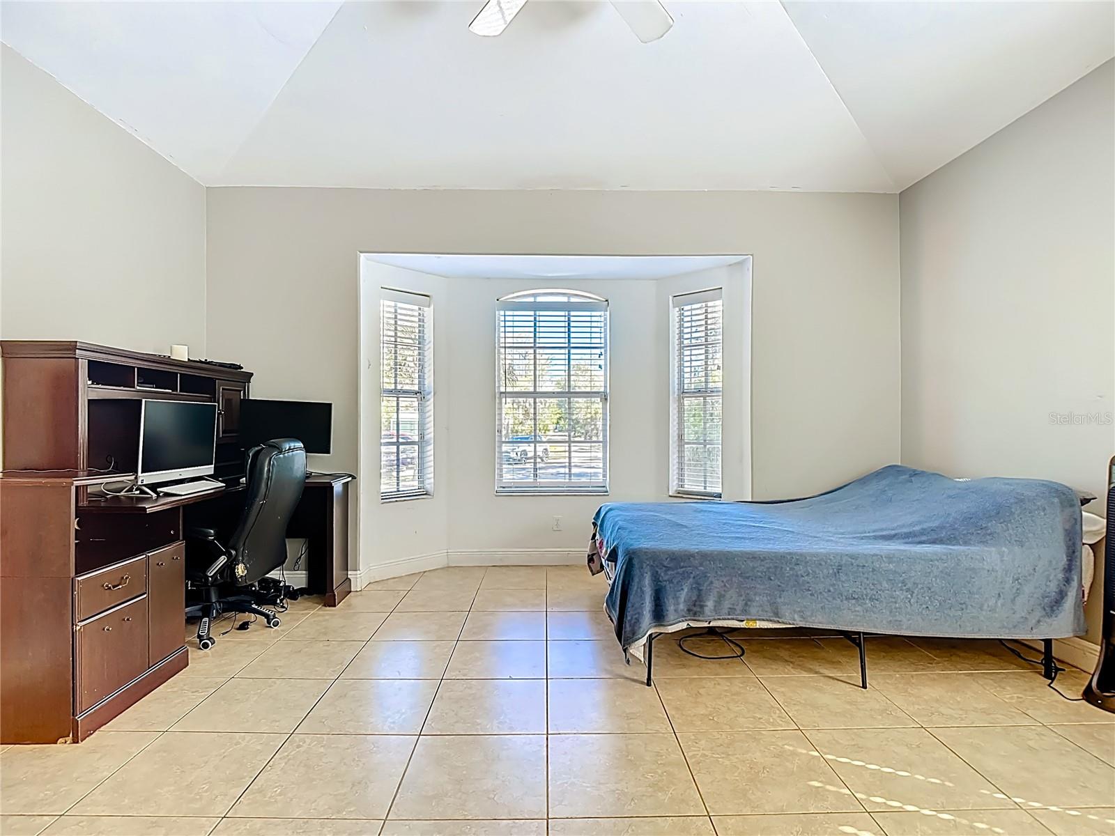 GOLDEN GATE ESTATE UNIT 47 - Residential