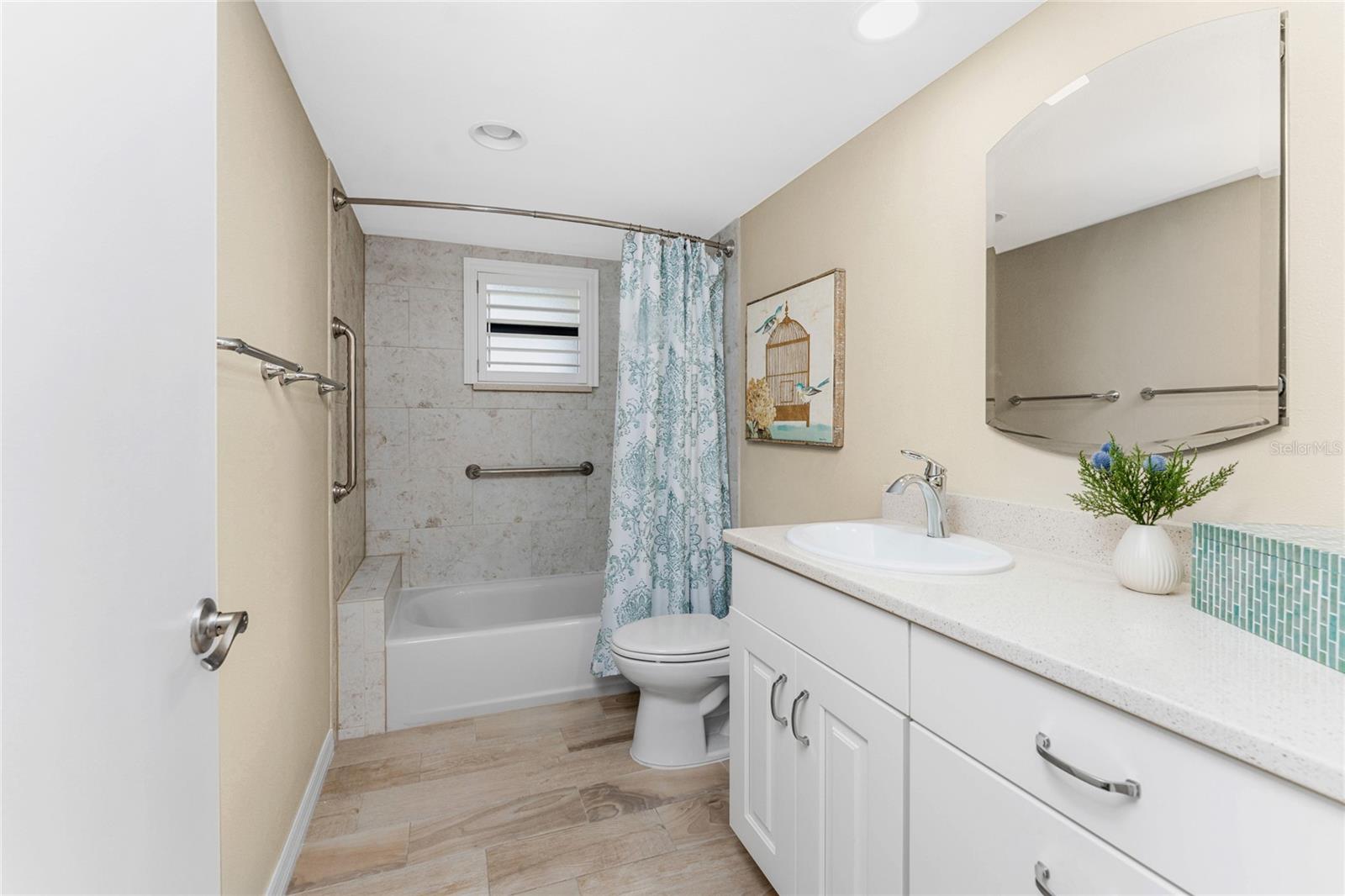 COMMODORE CLUB CONDO - Residential