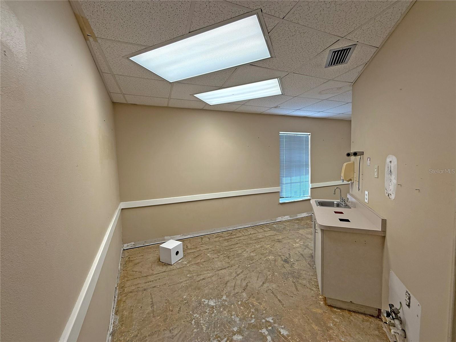 PLANTATION OFFICES - Commercial Sale