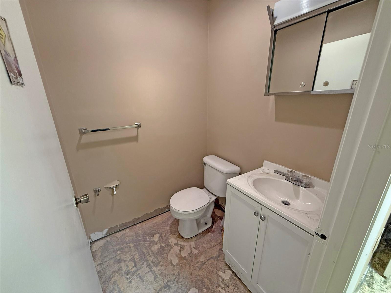 PLANTATION OFFICES - Commercial Sale