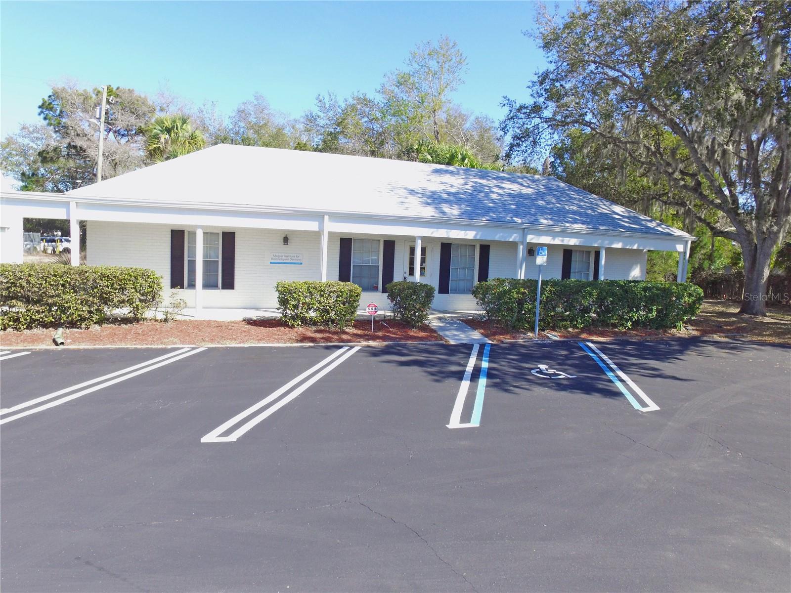 PLANTATION OFFICES - Commercial Sale