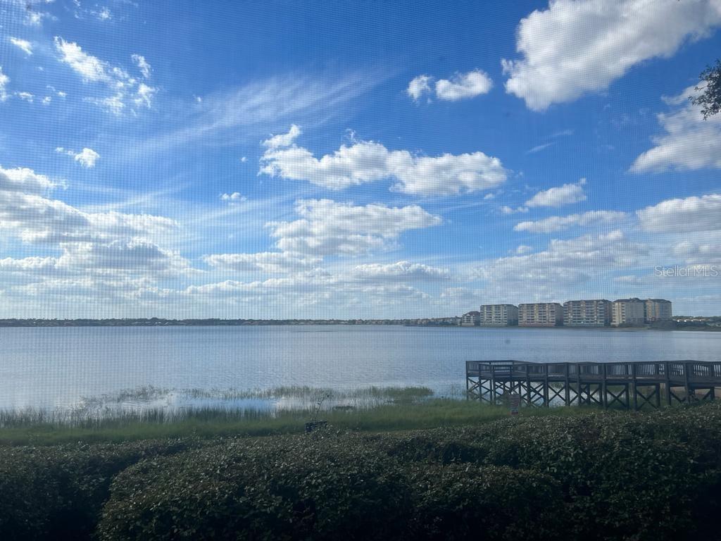 SANDLAKE PRIVATE RESIDENCES - Residential Lease